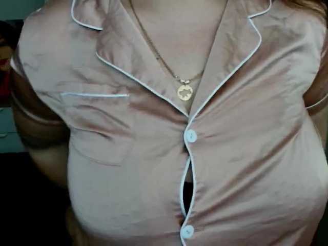 Leilabeayte24's BongaCams show and profile