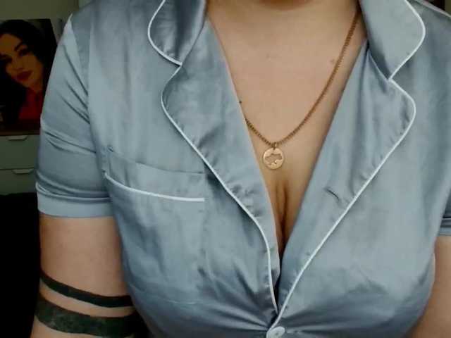 Leilabeayte24's BongaCams show and profile