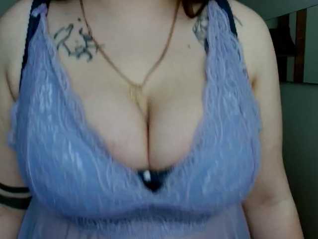 Leilabeayte24's BongaCams show and profile