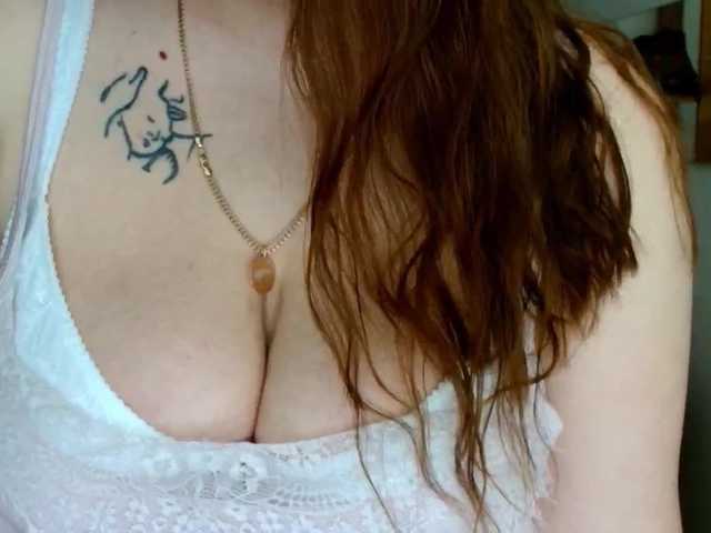 Leilabeayte24's BongaCams show and profile