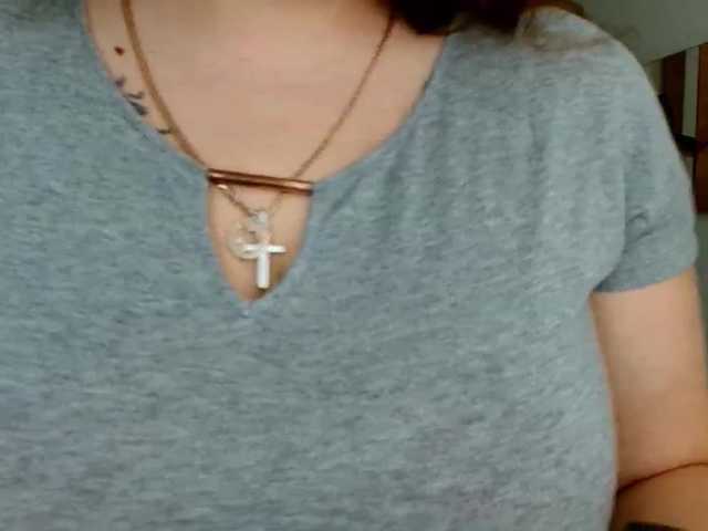 Leilabeayte24's BongaCams show and profile