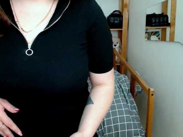Leilabeayte24's BongaCams show and profile
