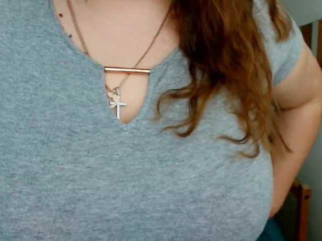 Leilabeayte24's BongaCams show and profile