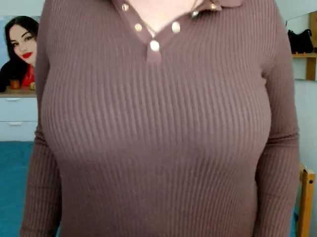 Leilabeayte24's BongaCams show and profile