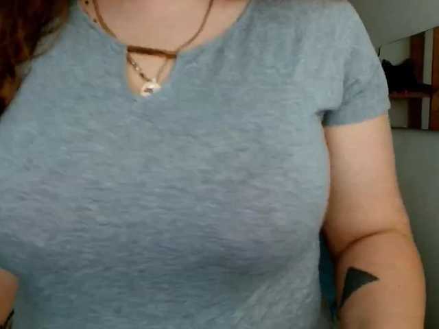 Leilabeayte24's BongaCams show and profile