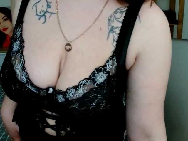 Leilabeayte24's BongaCams show and profile