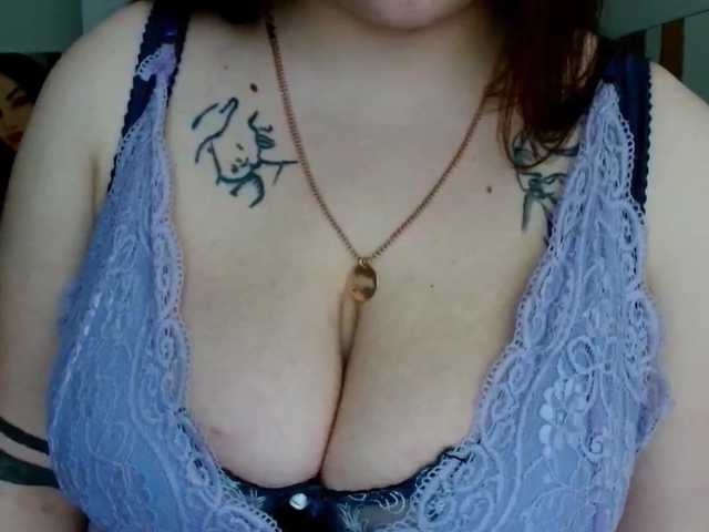 Leilabeayte24's BongaCams show and profile