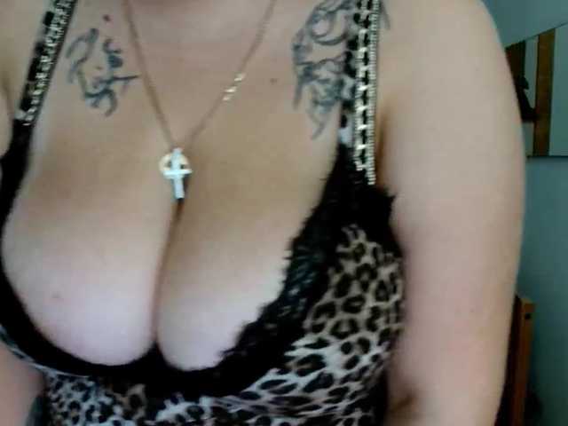 Leilabeayte24 live room