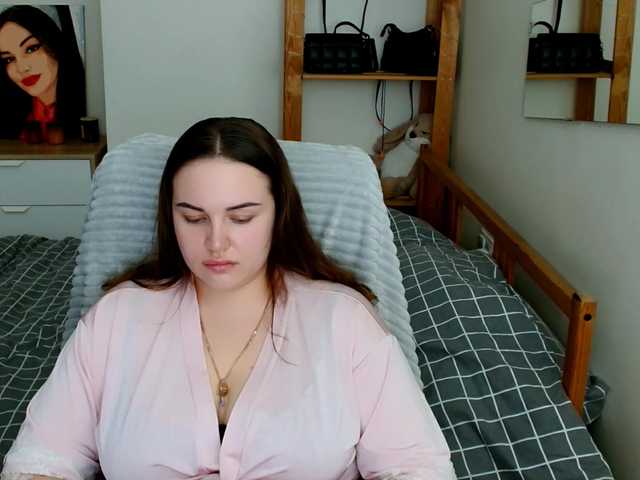 Leilabeayte24's BongaCams show and profile