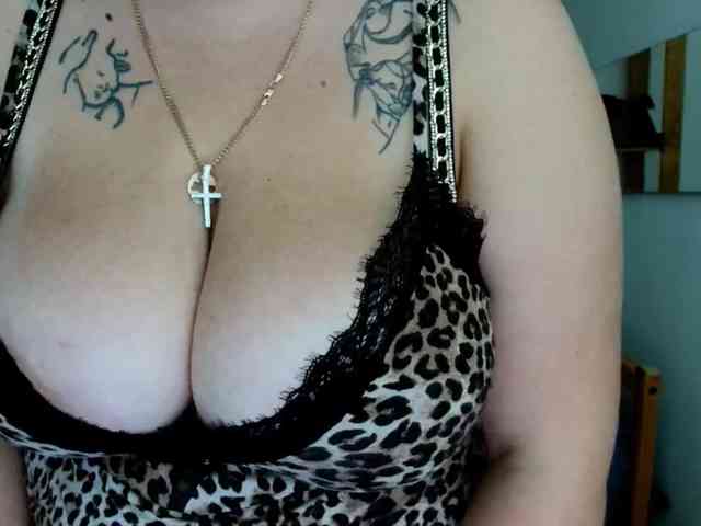 Leilabeayte24 webcam