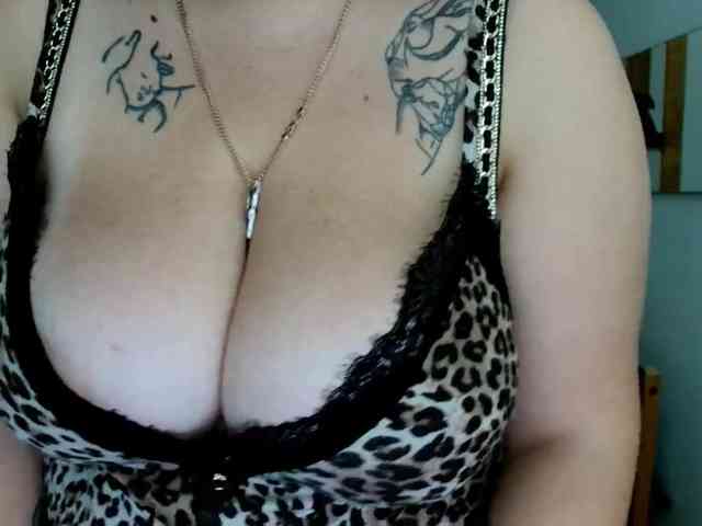 Leilabeayte24 webcam