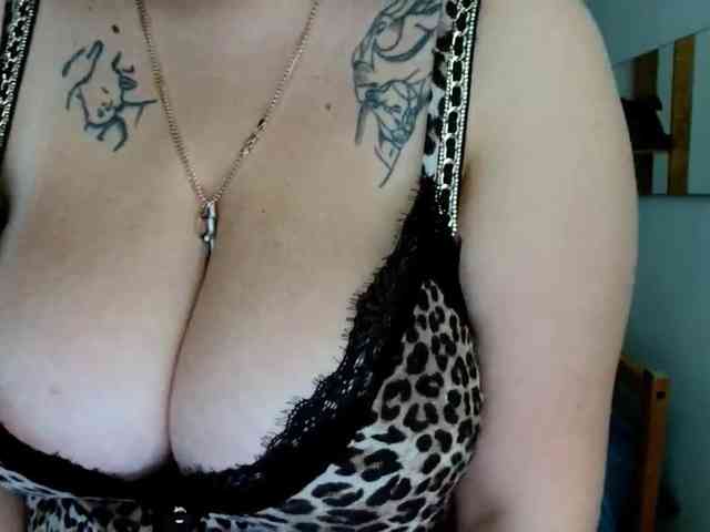 Leilabeayte24 webcam