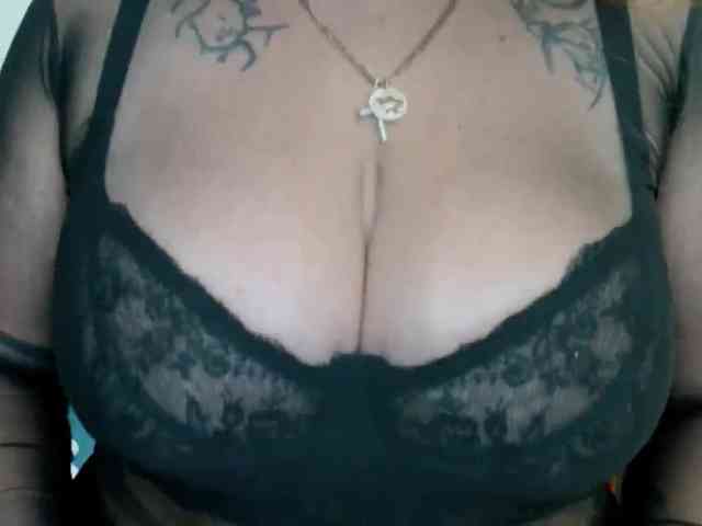 Leilabeayte24 webcam