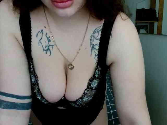 Leilabeayte24 Live Webcam on BongaCams