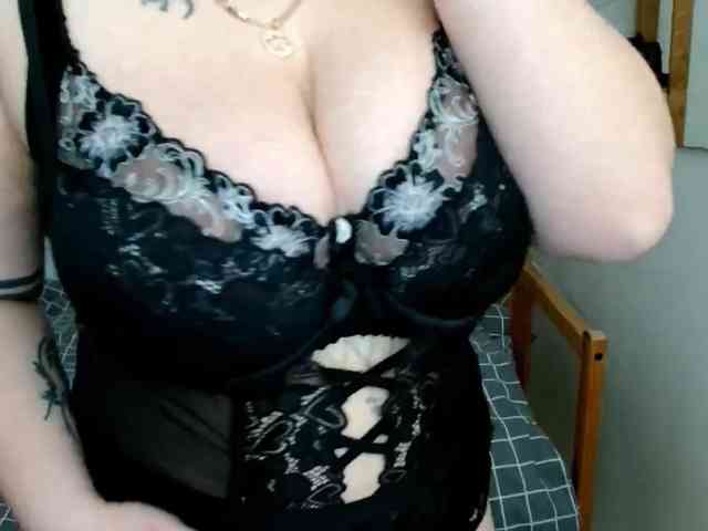 Leilabeayte24 Live Webcam on BongaCams