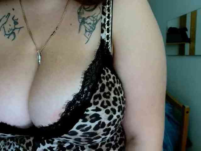 Leilabeayte24 Live Webcam on BongaCams