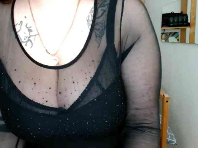 Leilabeayte24 webcam