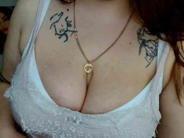 Leilabeayte24 Live Webcam on BongaCams