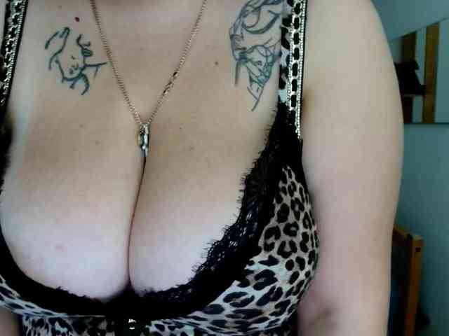 Leilabeayte24 webcam