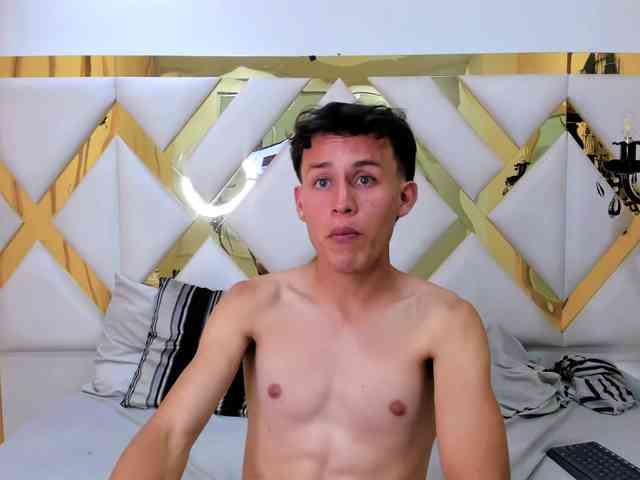 NiklasRavn NiklasRavn