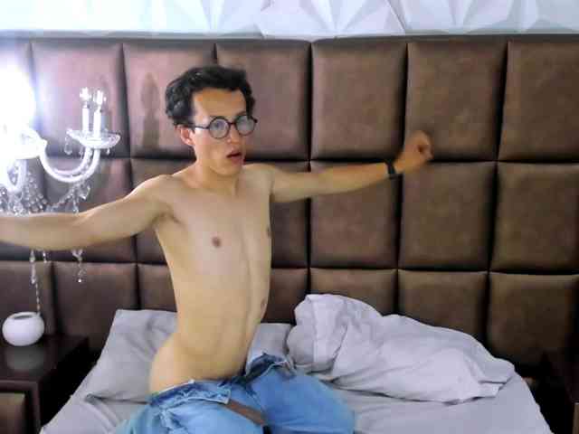 NiklasRavn NiklasRavn