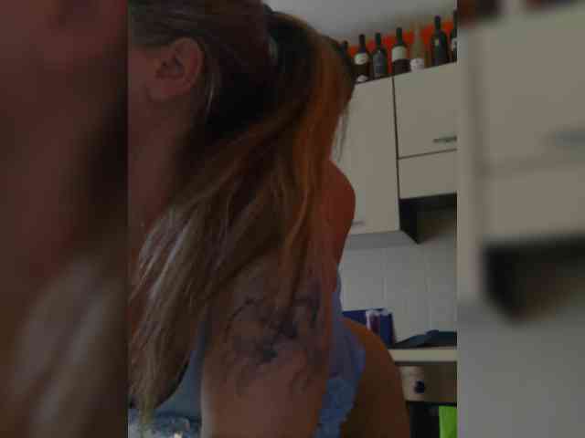 DarkAngel22-WhiteDevil69 webcam