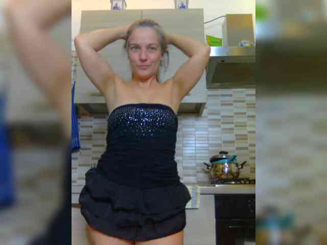 DarkAngel22-WhiteDevil69 webcam