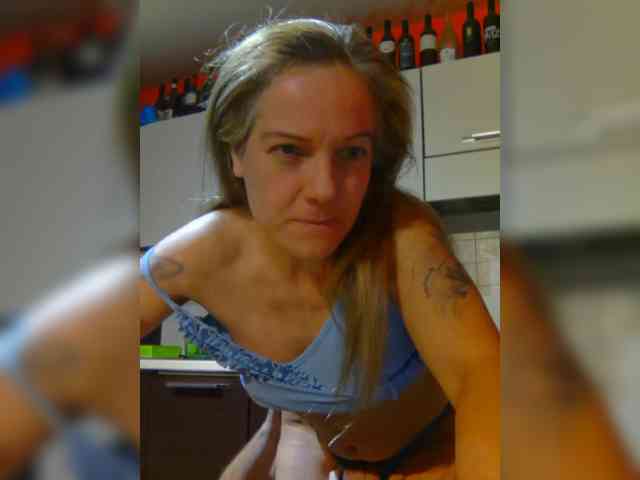 DarkAngel22-WhiteDevil69 webcam