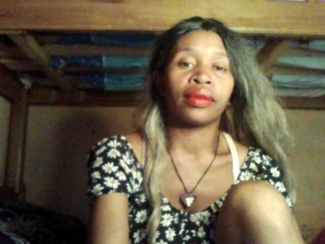 KarlaLuv's BongaCams show and profile