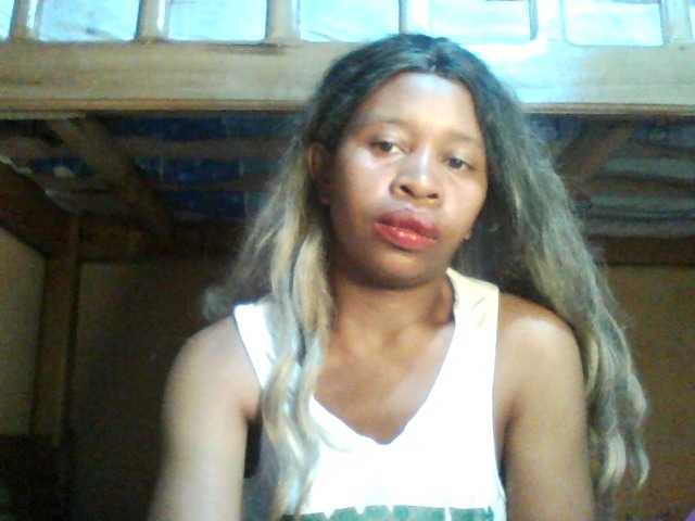 KarlaLuv's BongaCams show and profile