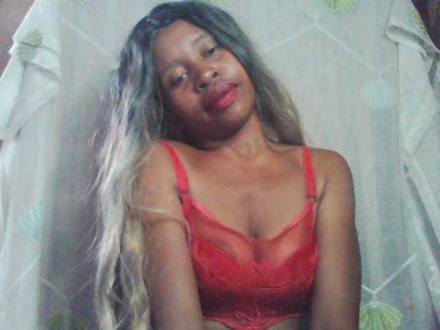 KarlaLuv's BongaCams show and profile