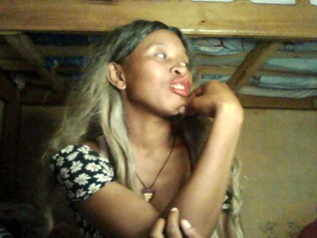 KarlaLuv's BongaCams show and profile