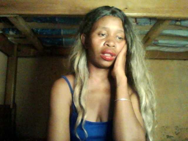 KarlaLuv's BongaCams show and profile