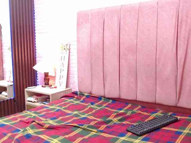 madeleinhot303av webcam