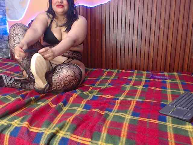 madeleinhot303av webcam