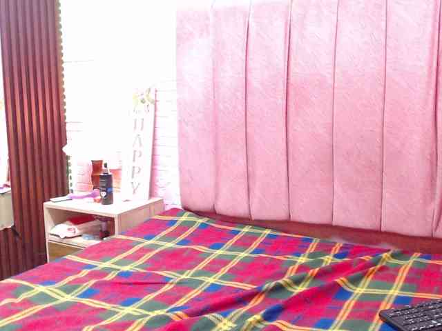 madeleinhot303av webcam