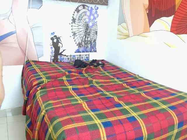 madeleinhot303av webcam