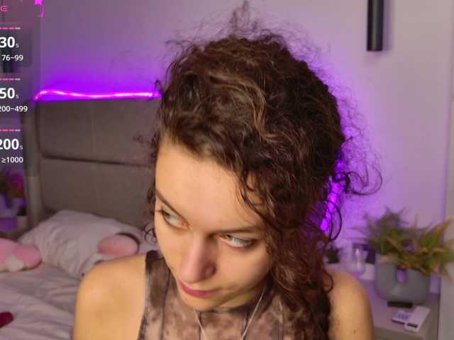 Lunessa's BongaCams show and profile