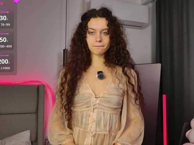 Lunessa's BongaCams show and profile