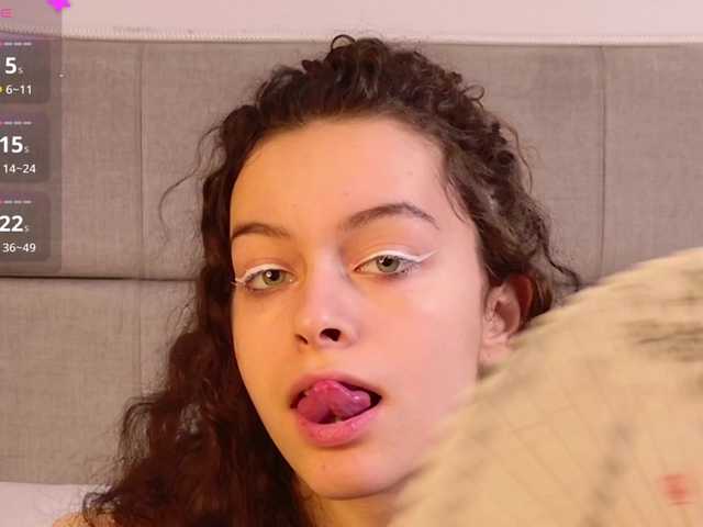 Lunessa's BongaCams show and profile