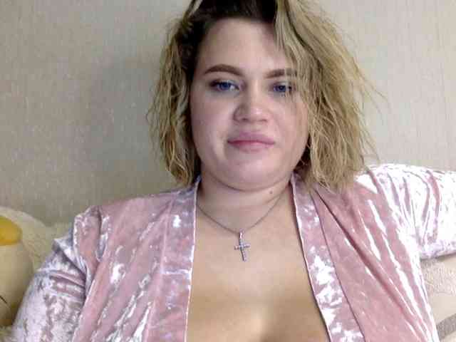 ElseaBloom Live Webcam on BongaCams