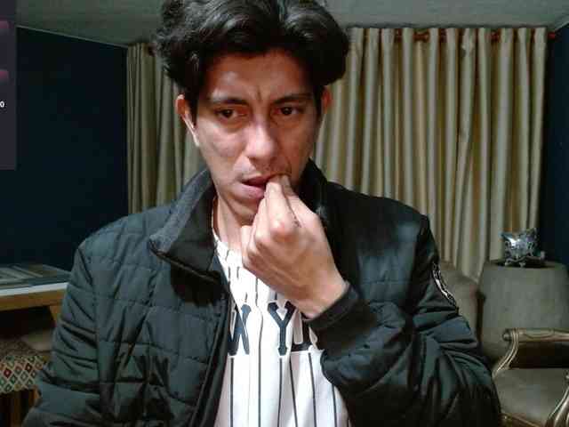 Noah-miller Live Webcam on BongaCams