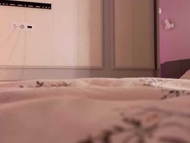 Alicee-teasee's BongaCams show and profile