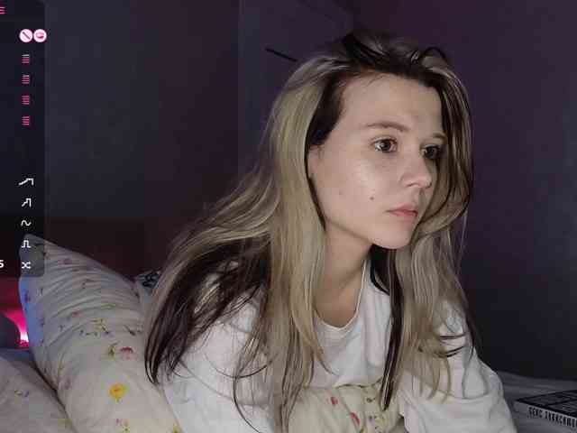 Alicee-teasee Alicee-teasee