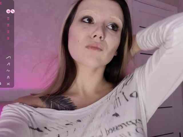 Alicee-teasee webcam