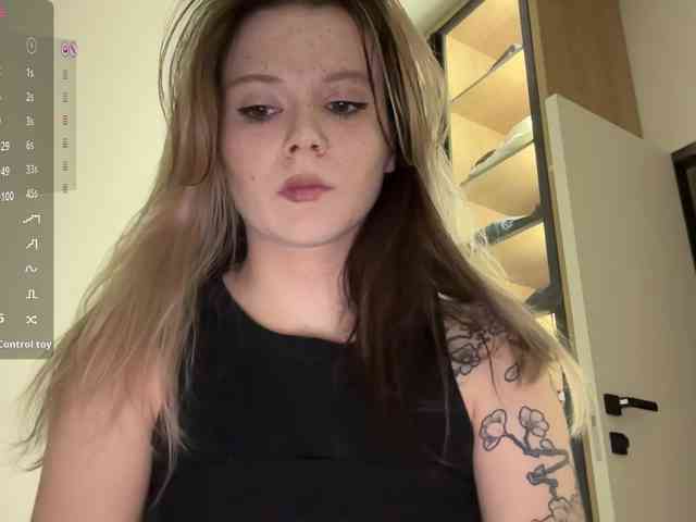 Alicee-teasee Alicee-teasee