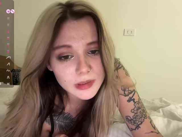 Alicee-teasee Alicee-teasee