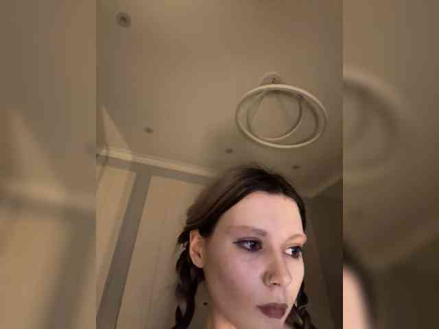 Alicee-teasee webcam