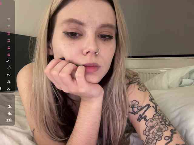 Alicee-teasee Alicee-teasee