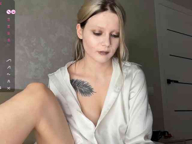 Alicee-teasee webcam